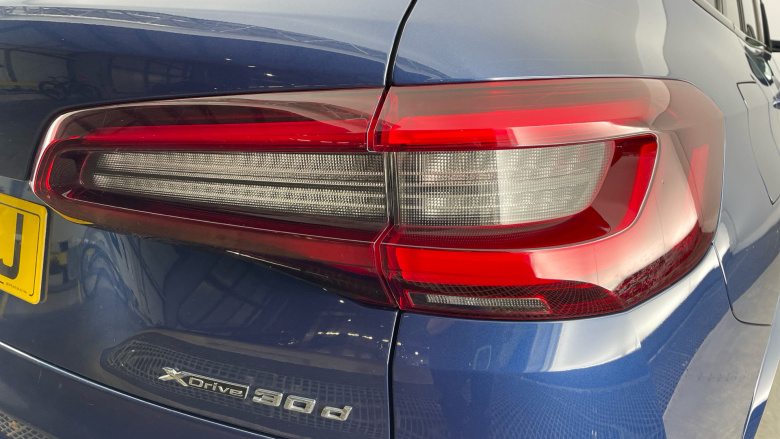 BMW X5 xDrive30d MHT M Sport 5dr Auto [Pro Pack] Diesel Estate